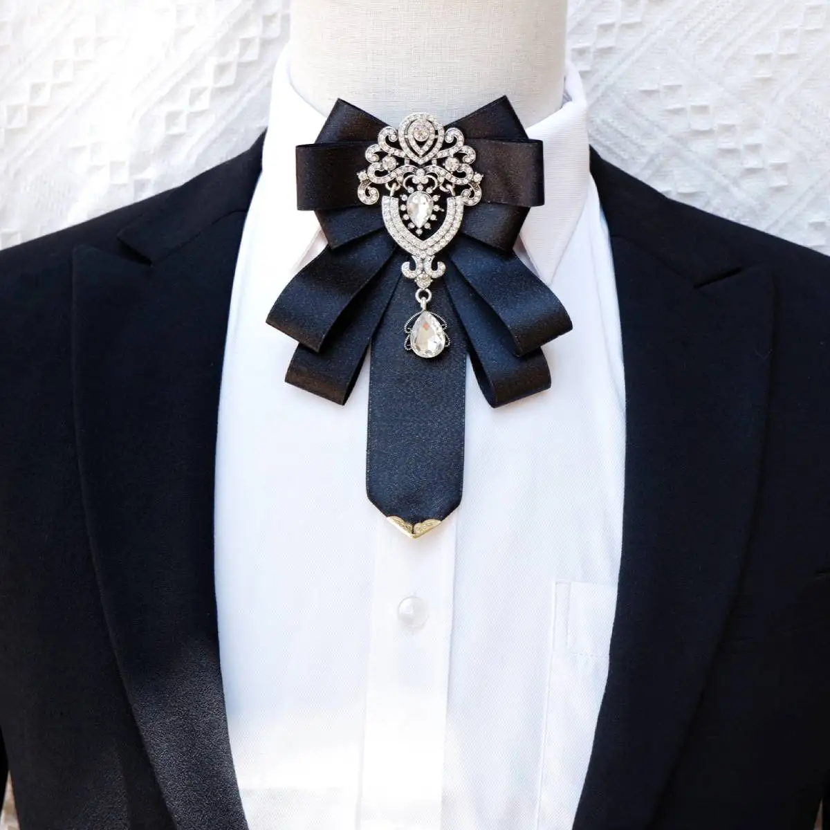 

Men's Rhinestone Bow Tie Luxury High-end Business Gifts Dress Collar Flower Men Wedding Accessories Fashion News Bowtie