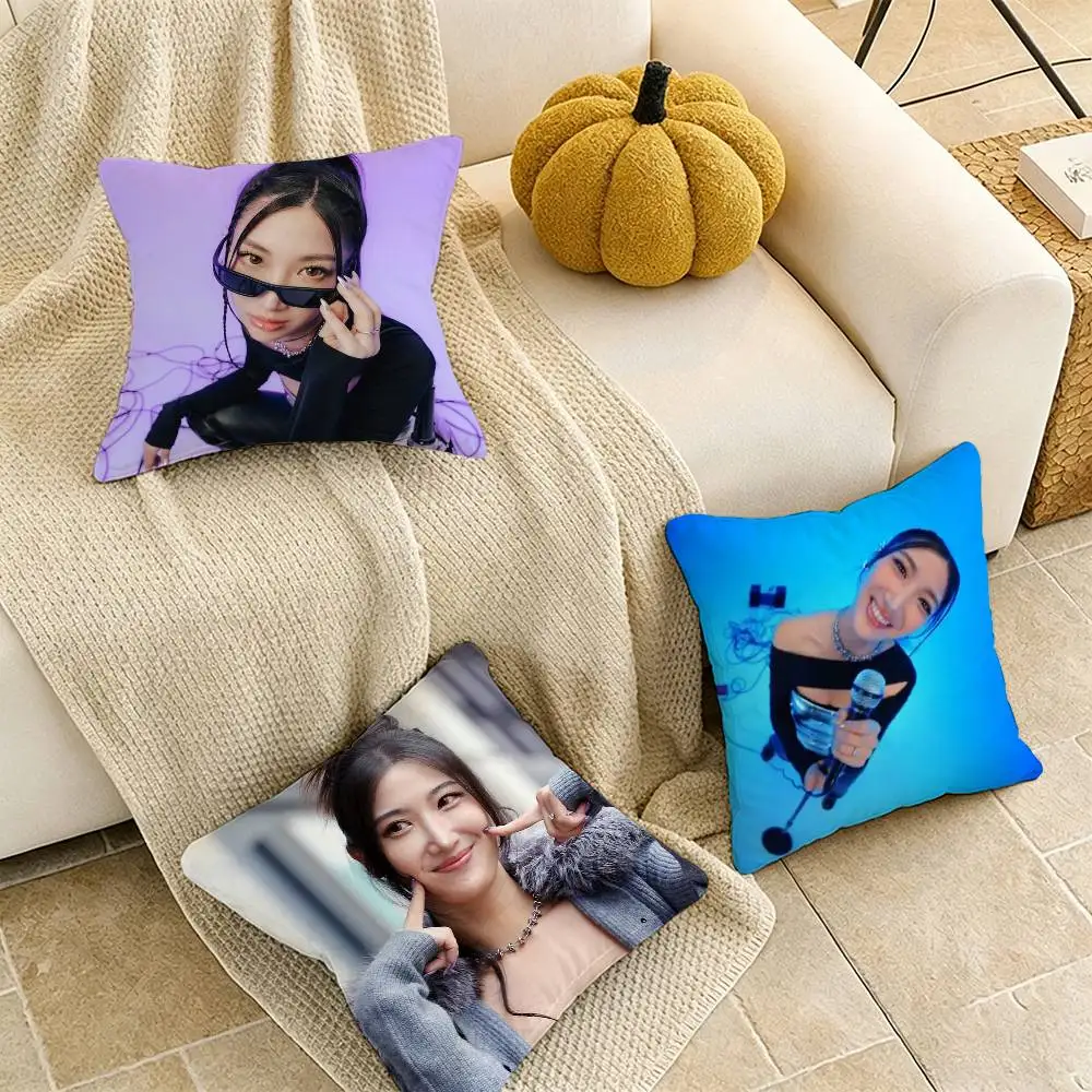 

KPOP Singer E-EJAE Golden Pillow Case Cushion Cover Throw Pillow Case For Car Sofa