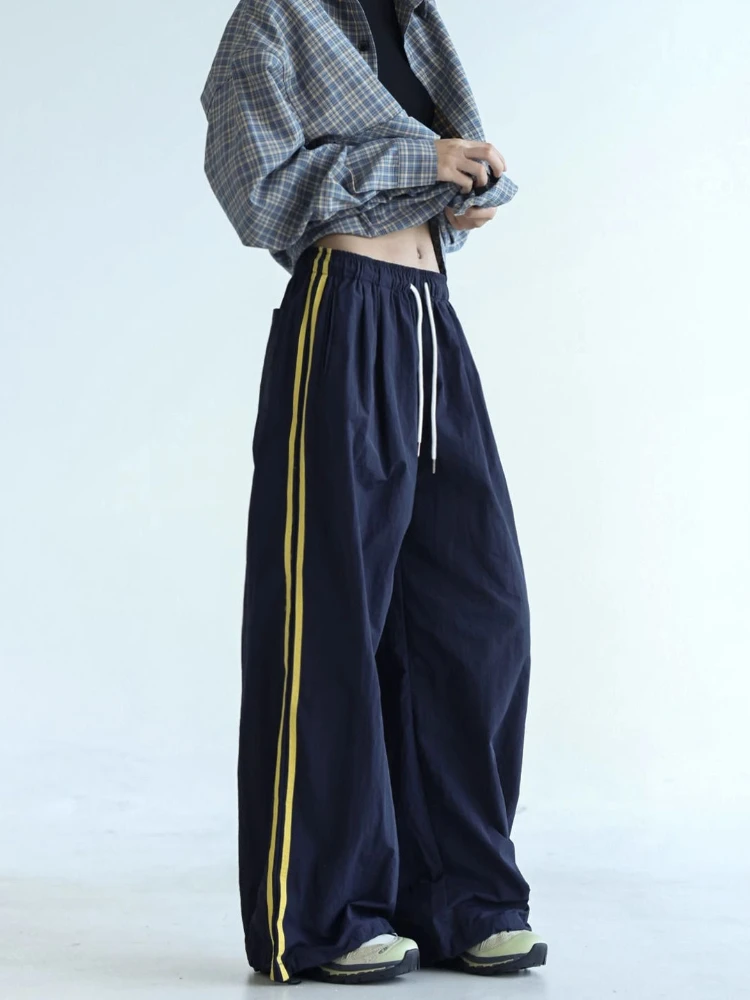 QWEEK Y2K Vintage Track Pants Women Hip Hop Harajuku Streetwear Baggy Sweatpants Parachute Cargo Pants Wide Leg Trousers Casual