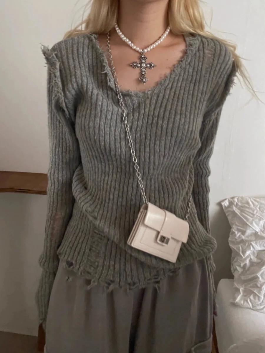 레트로 그레이 니트 스웨터 여성 긴 소매 이너웨어 v 넥 풀오버 봄 가을 겨울 홀 디자인 캐주얼 루즈핏