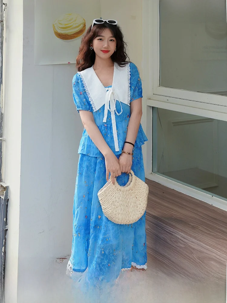 

Модный комплект из топа с цветочной вышивкой и юбки, женский осенний новый стильный костюм из двух предметов, трендовый комплект