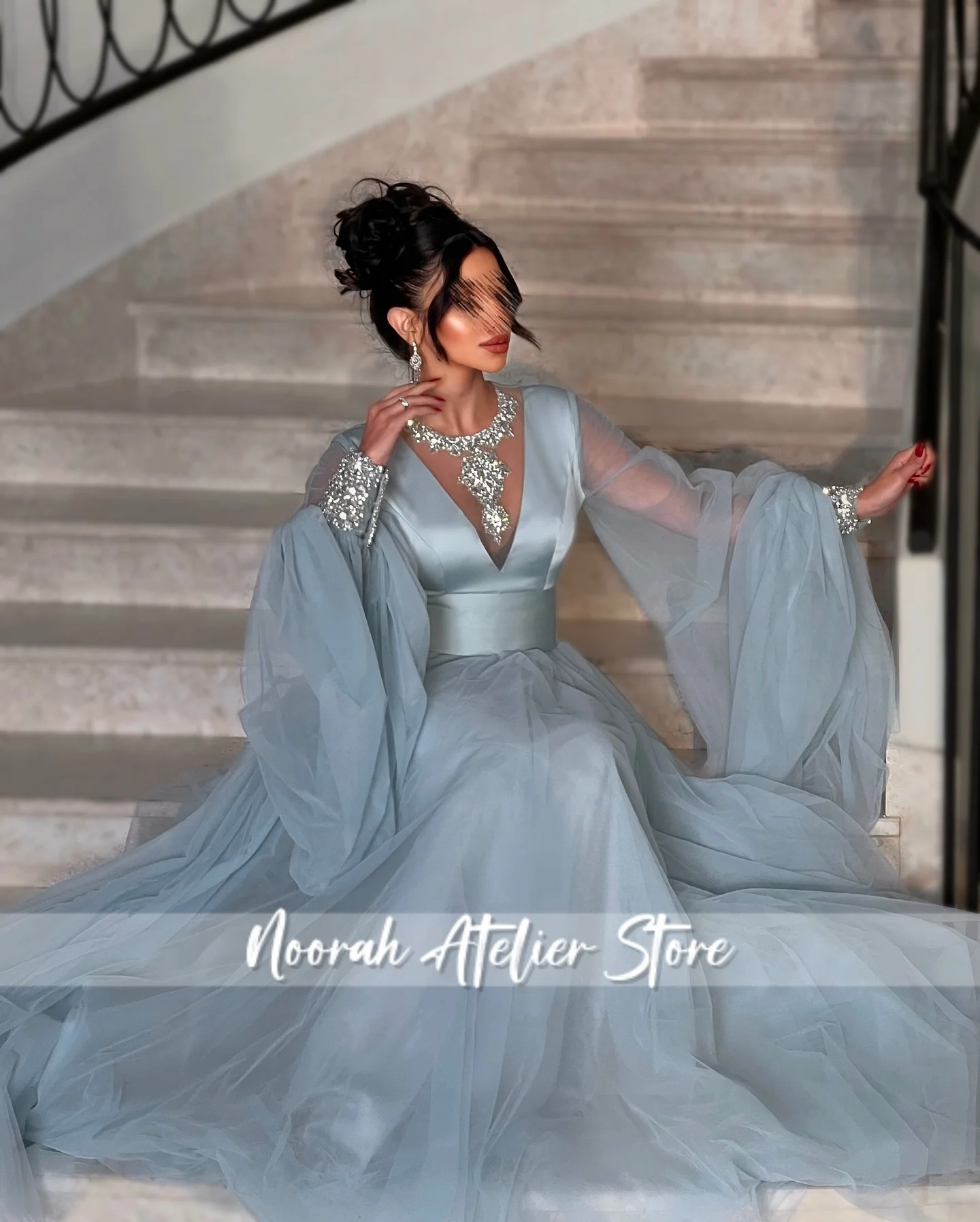 فساتين سهرة فاخرة أنيقة باللون الأزرق السماوي V N إسلامية بيبلوم 2025 دبي الوهم بأكمام طويلة فستان حفلات مخصص
