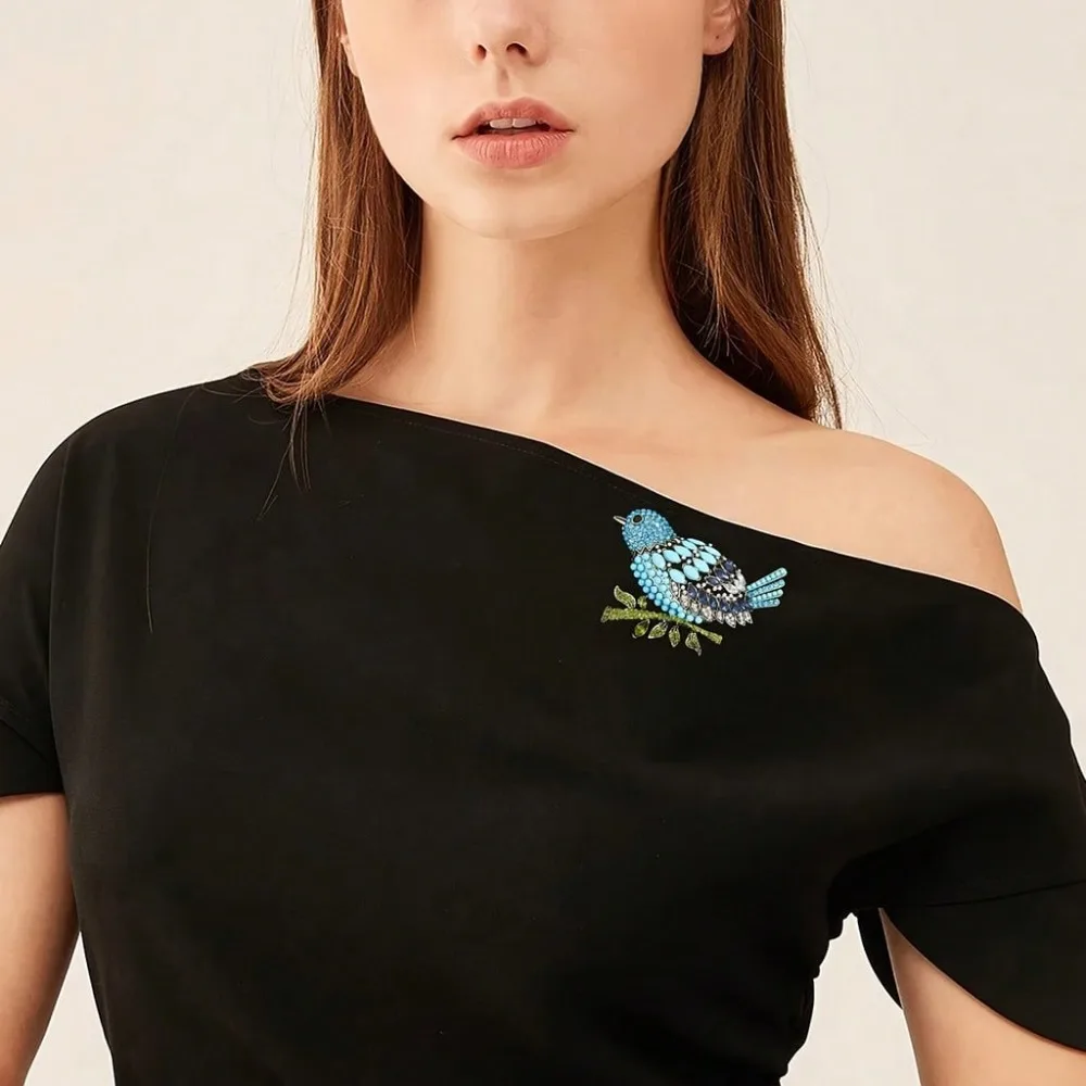 Luxuriöse Vintage-Brosche für Damen, bunte Strass-Vogel-Form, aus Legierung, ideal für den Alltag und besondere Anlässe. – Detail 3
