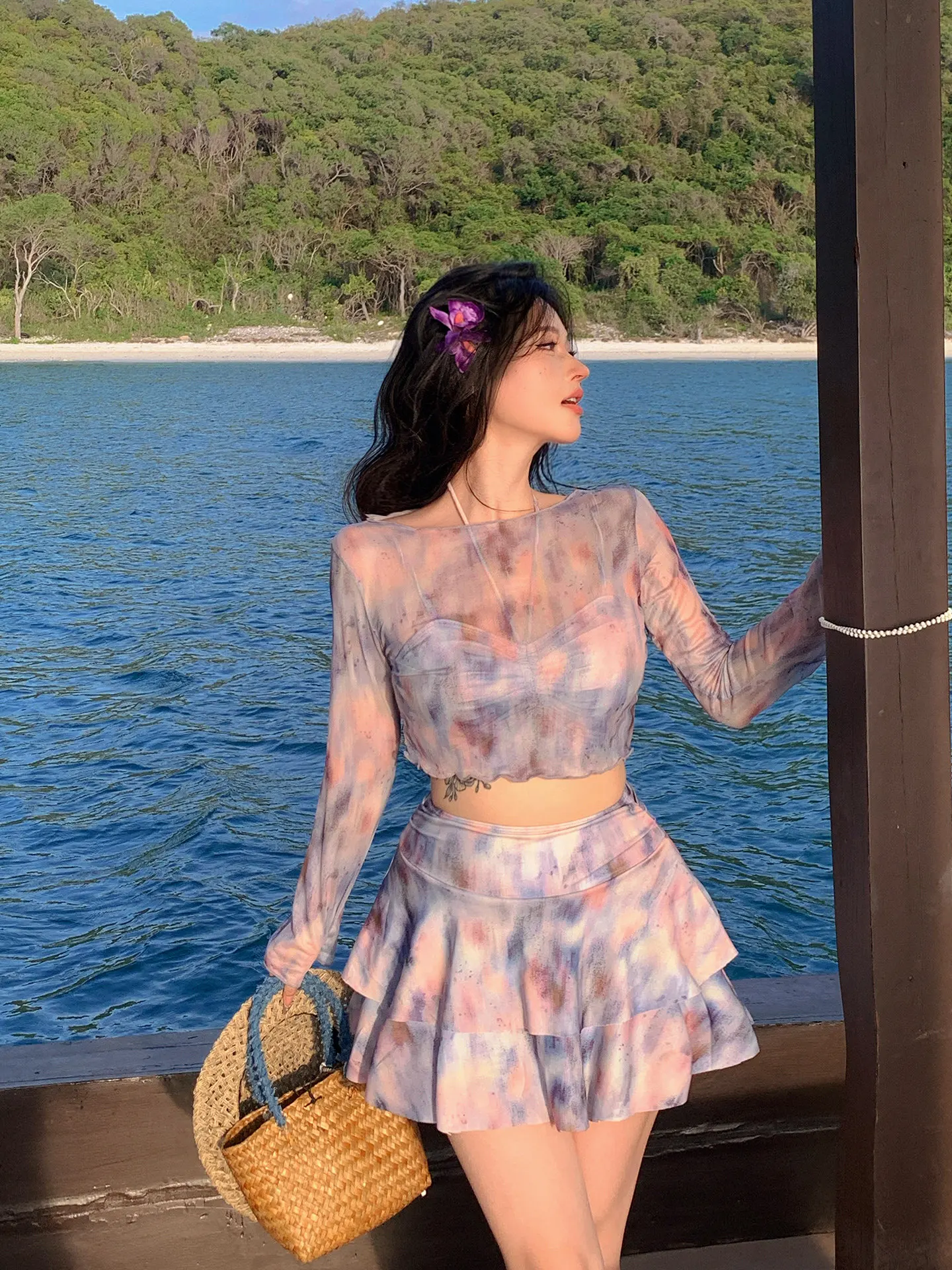 

Купальник для женщин больших размеров, комплект из трех предметов: пляжный бикини для отпуска, термо-боди с эффектом коррекции фигуры для пышных девушек