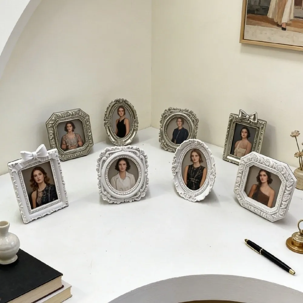 Unique Resin Baroco Style Photo Frame Mini Vintage Picture Frame Ornaments Exquisite Antique Photo Display Holders Living Room