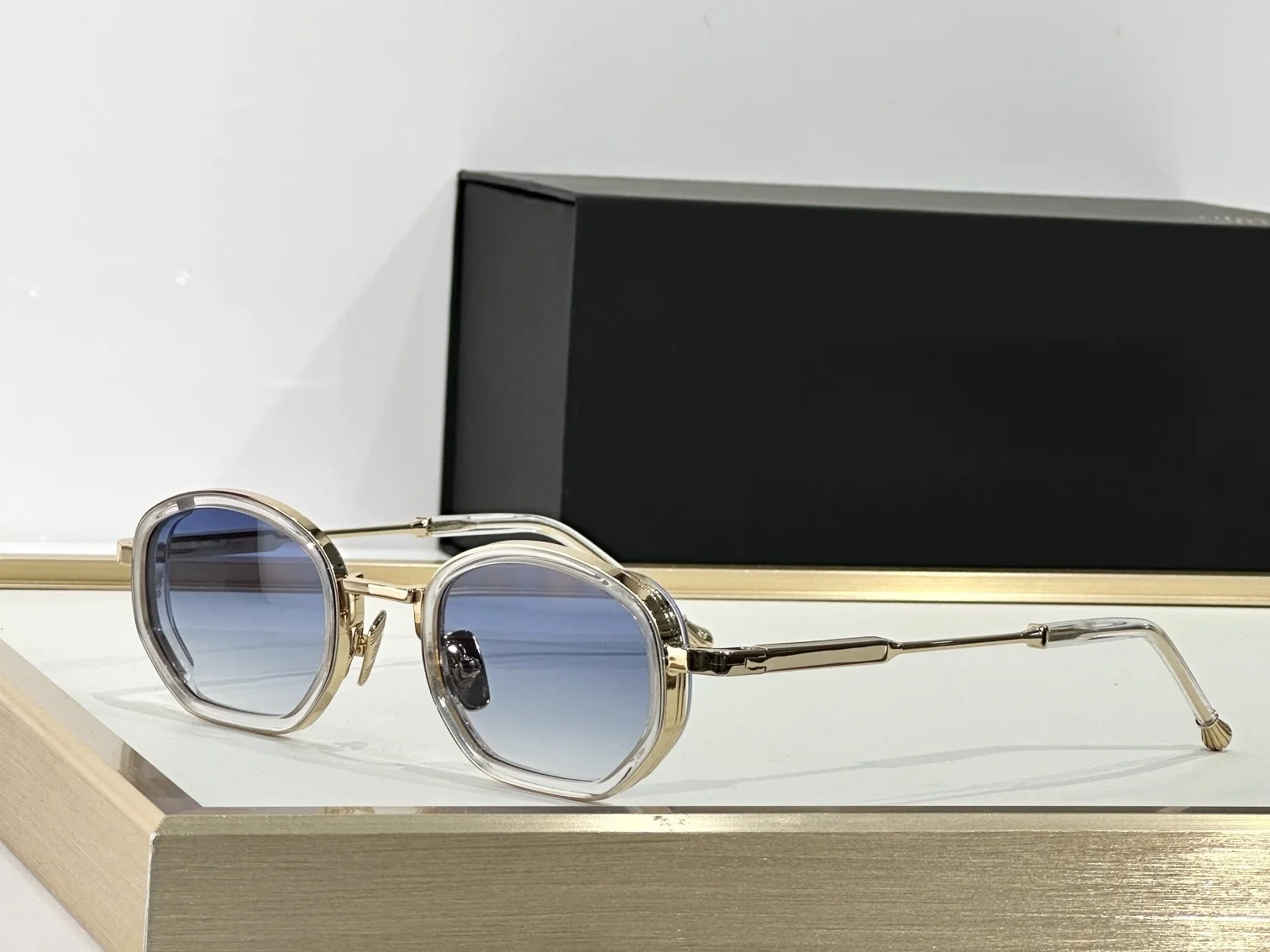 

Top High Quality Sunglasses for Men and Women MATT SIZE 47-26-145 Style UV400 Retro Fashion Special Design Sun Glasses with box