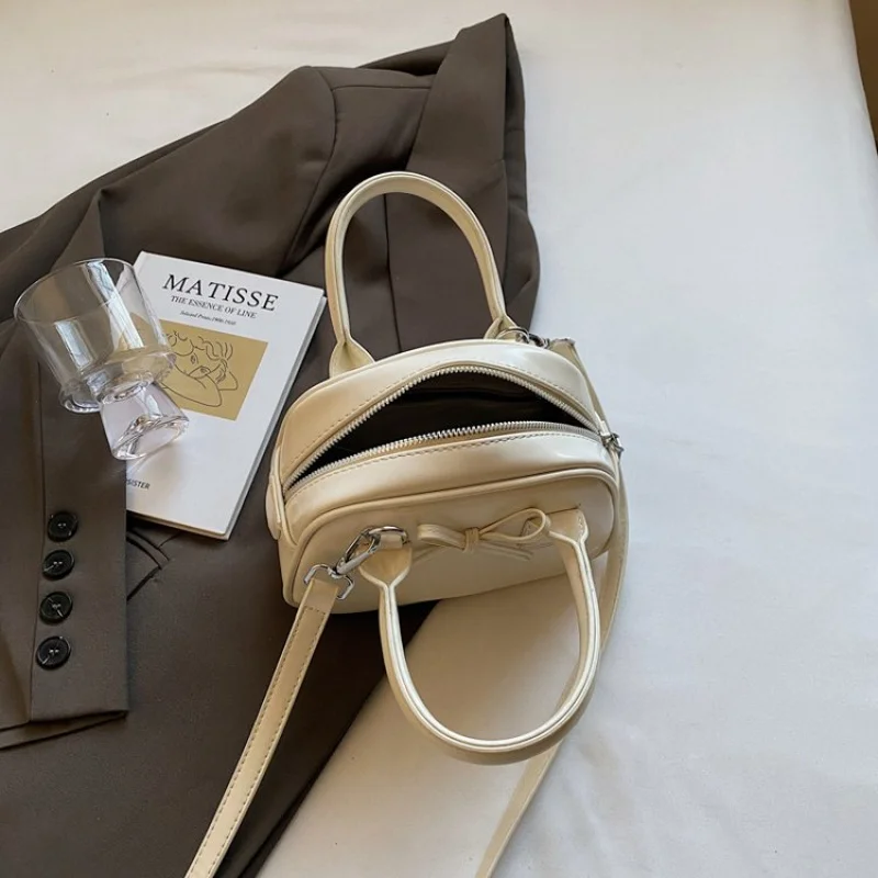 

Popular Classic Leather Women's Messenger Bag Luxury Brand Famous Designer Elegant Crossbody Stylish Embellishment Commuter Bag​