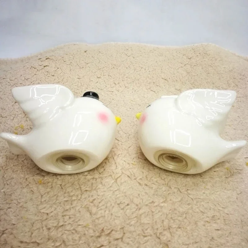 6.2*4*4.2CM Cartoon Hand-painted Angel Bird Couple Ceramic Spice Bottle Gift Pair of Home Kitchen Supplies Pepper Salt Shaker