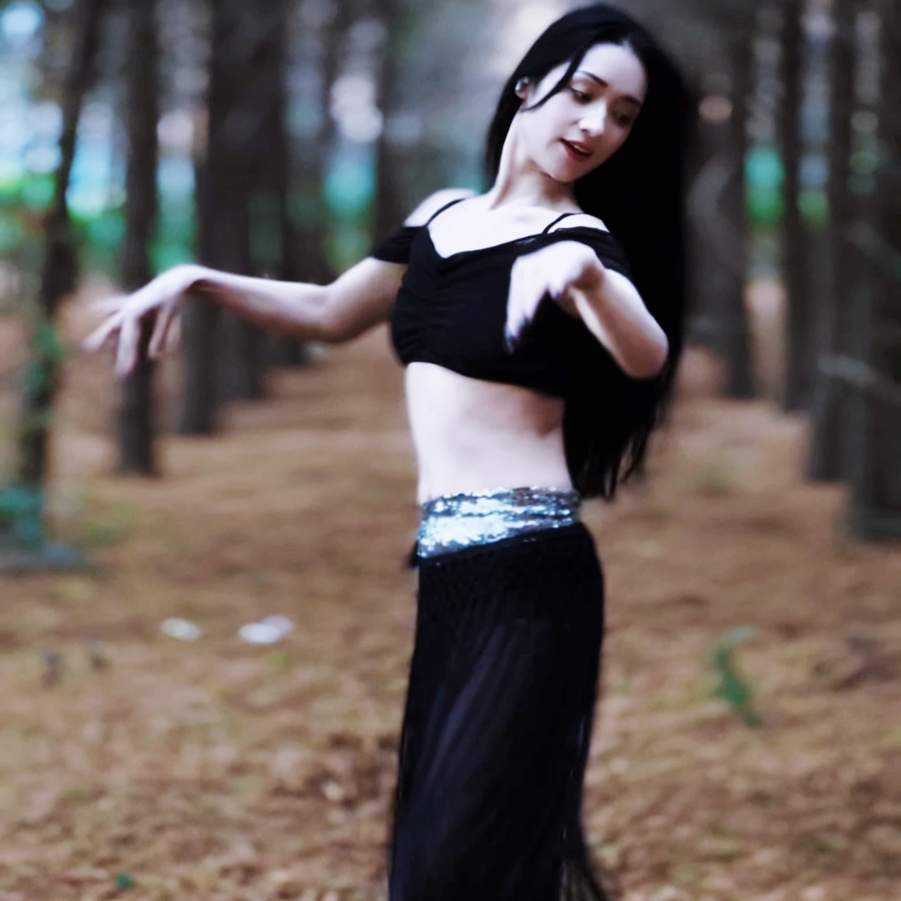 زي الرقص الشرقي للنساء بمزاج أسود وأداء أنيق، مجموعة ملابس تدريب الرقص الشرقي للبالغين