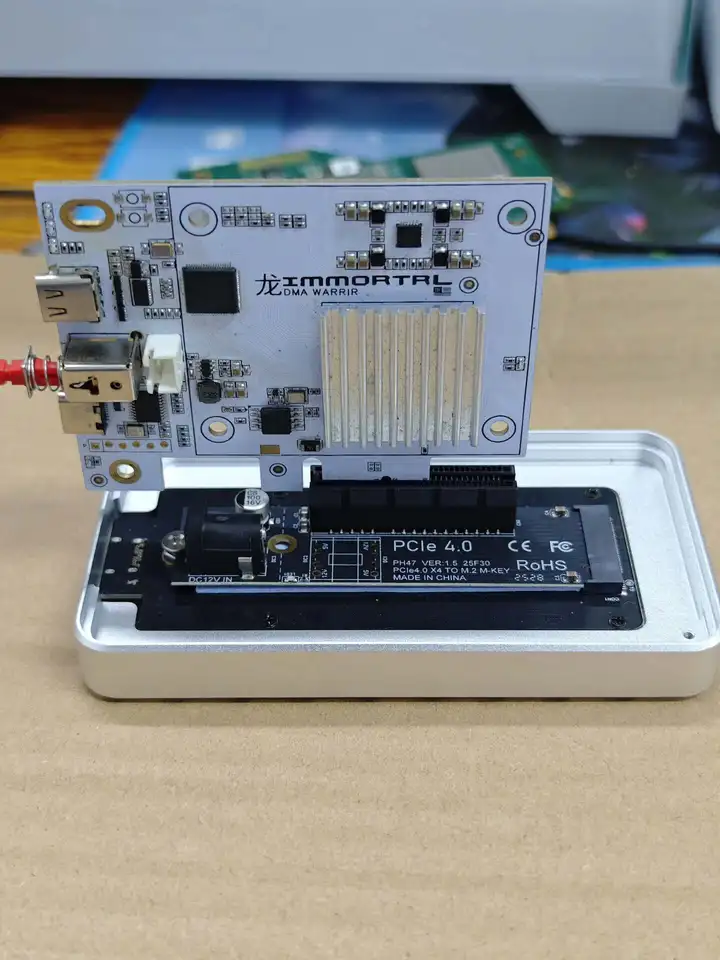 PC周辺機器 返品 DMA Thunderbolt to PCIE adapter