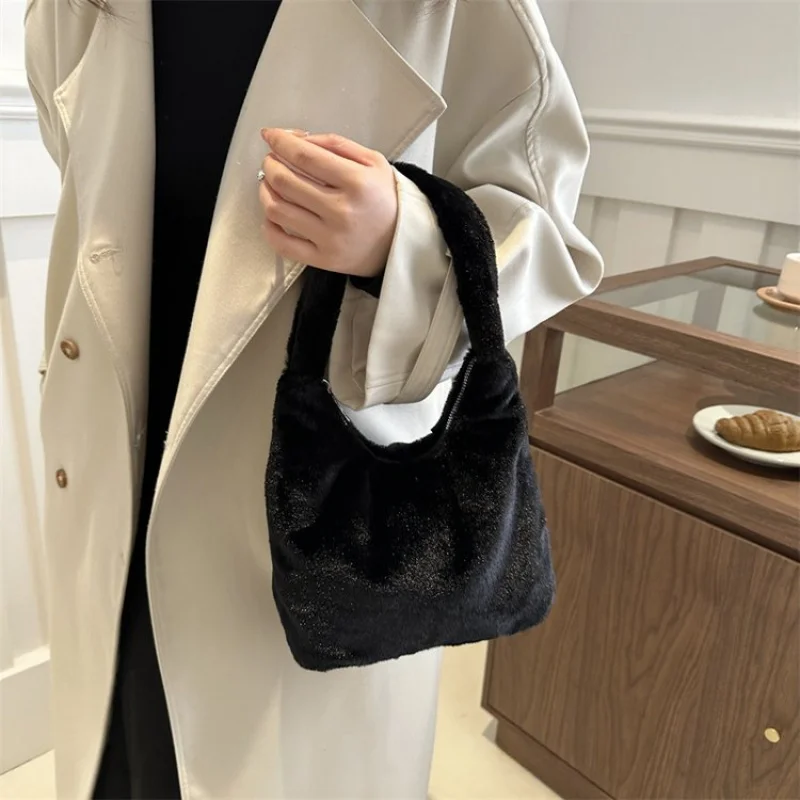 

High-End Luxury Brand Ladies Shoulder Bag Leather Elegant Crossbody Famous Designer Classy Detailing Vintage Bag​