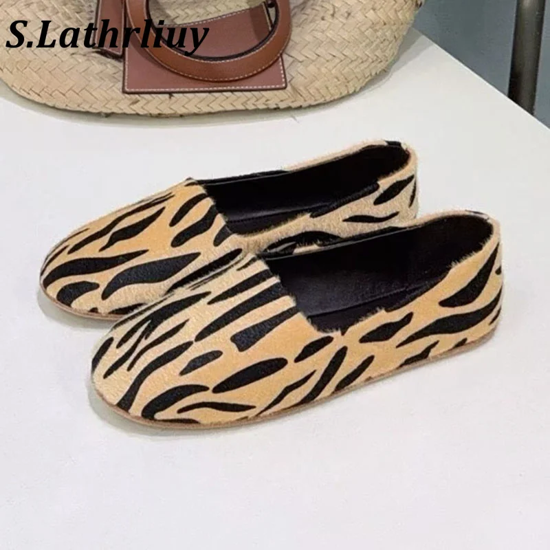 Flat shoes new spring women's solid color light mouth lazy loafers lightweight and comfortable  vacation casual walking shoes