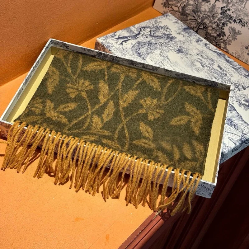 

2025 Pure Cashmere Silk Scarf Shawl Autumn Essential Celebrity High-quality Beautiful Print Business Date Holiday Gift Fashion