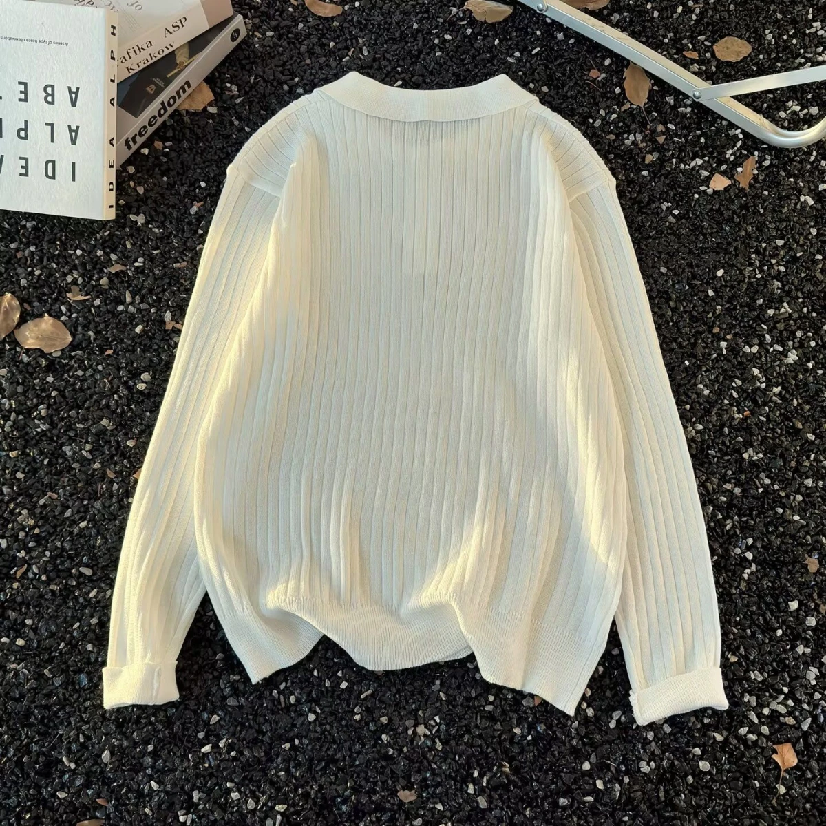 

Retro Briti Knitted irt Long Sve Slim Fit Striped Design Youthful Sle Autumn Winter Faion for Men