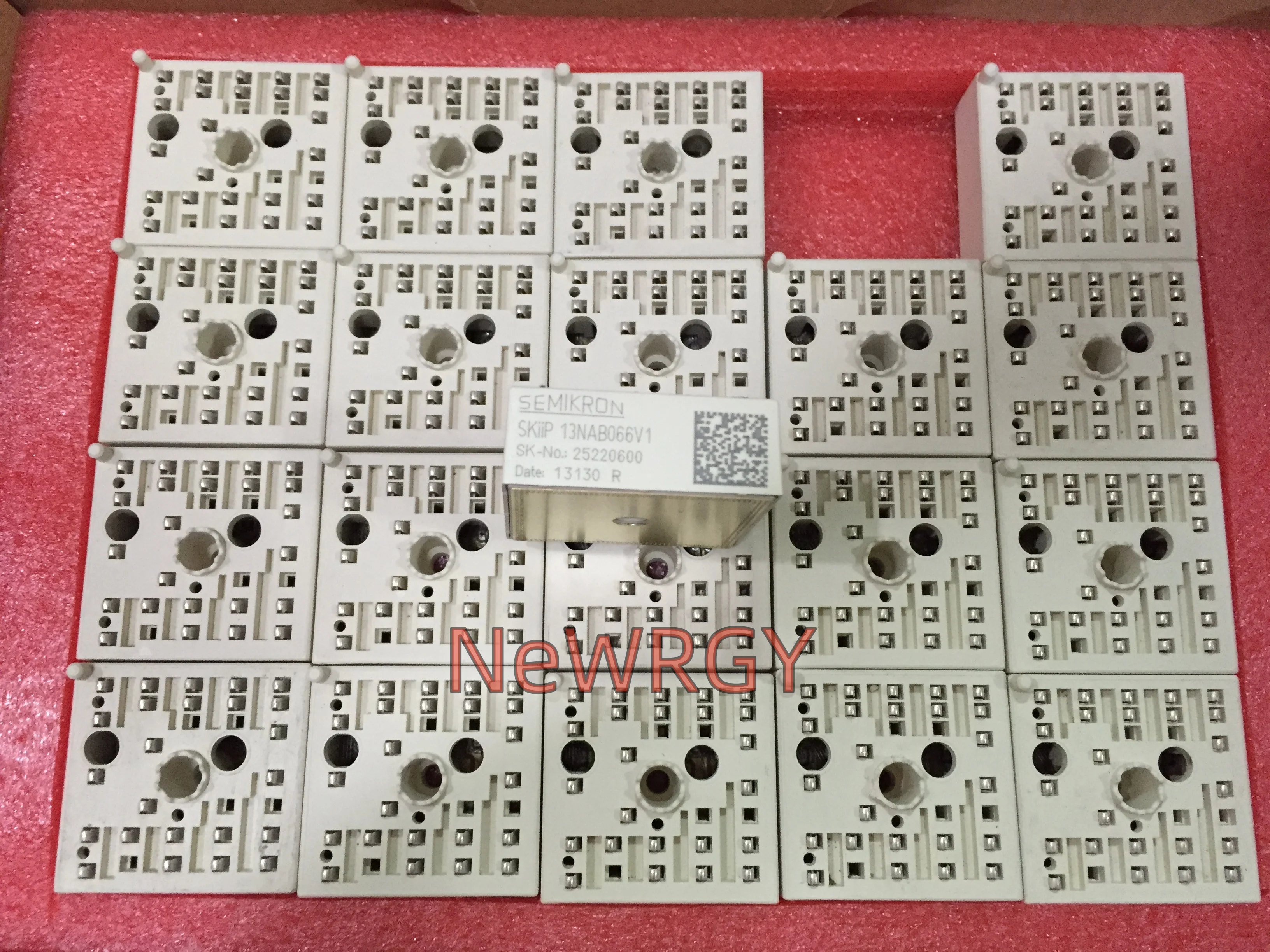 SKIIP13NAB065V1 SKIIP12NAB065V1 SKIIP14NAB065V1 SKIIP11NAB065V1 FREE SHIPPING NEW AND ORIGINAL MODULE