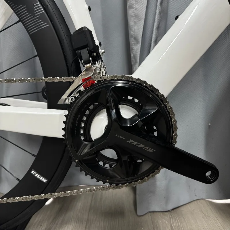R7170 Di2 24 Speed Full Carbon Road Bike Carbon Wheels Integrated Handlebar Disc Brake T47 BB Professional Racing Bicycle Gear view 5