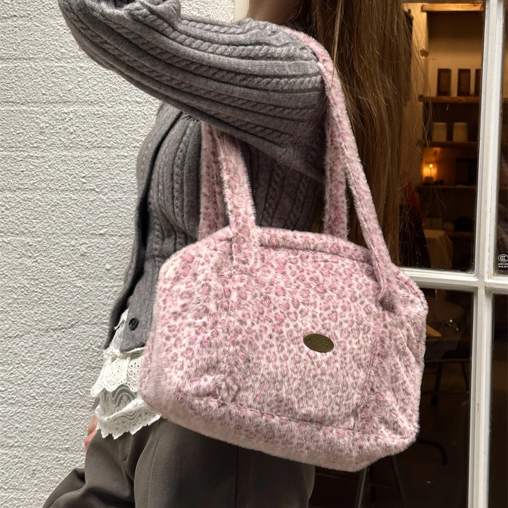 

Autumn Winter New Women Plush Tote Bag Fashion Leopard Print Large Capacity Casual Portable Travel Zipper Shoulder Handbag