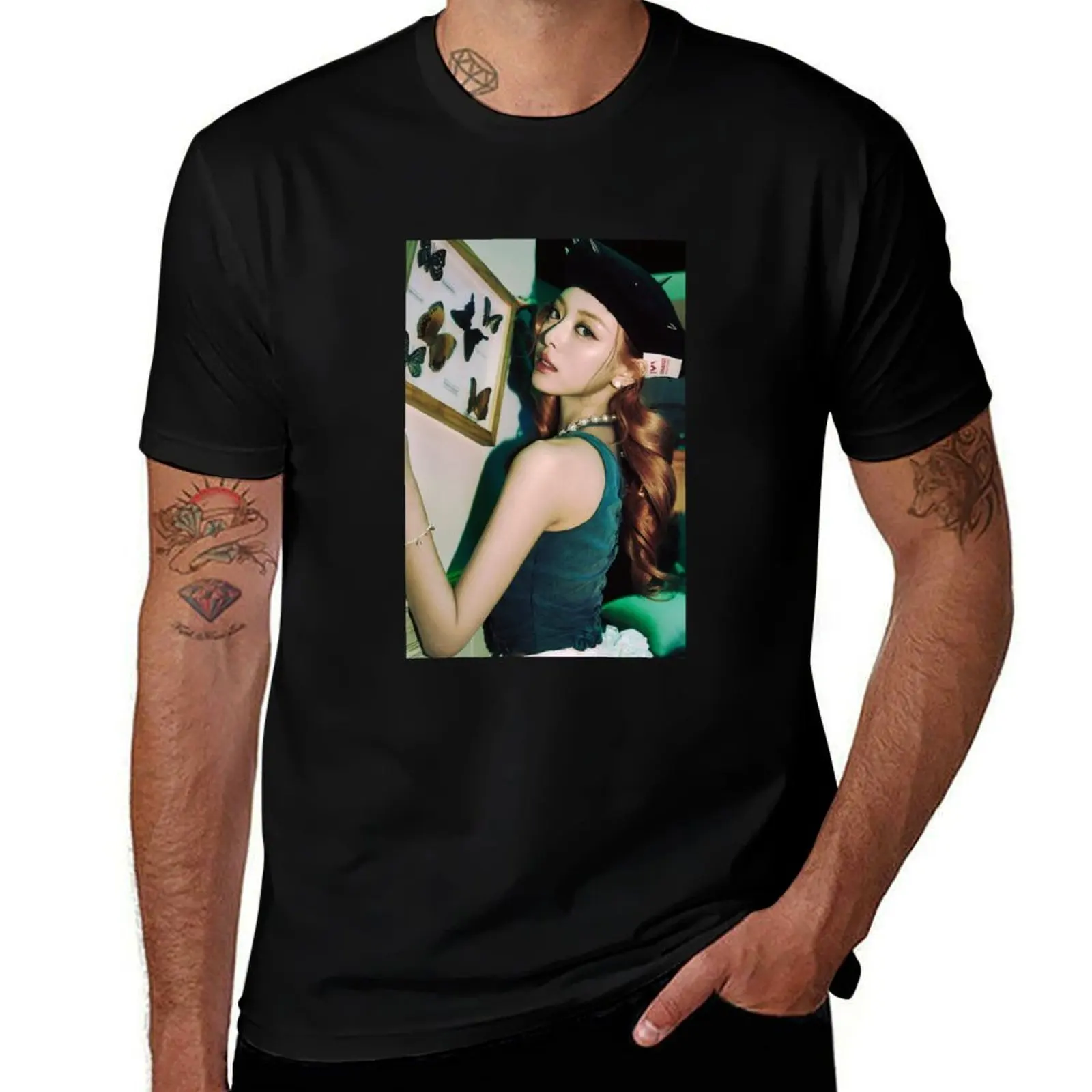 

YUNA ITZY (KPOP) T-Shirt Luxury man cute tops custom shirt designer t shirt men