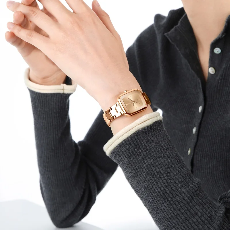 NAVIFORCE Women Square Quartz Watch Stainless Steel Band 3ATM Waterproof Elegant Casual Business Ladies Wristwatch Gifts box