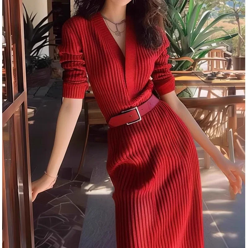 2024 French Women\'s Autumn and Winter Red Fashion Knitted Dress with Temperament, Slim Fit Long Hairy Dress