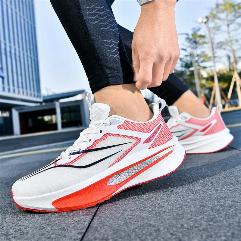 

Новая модель 2026 года: Светящиеся кроссовки с карбоновой пластиной, модные амортизирующие спортивные кроссовки для студентов и пар, универсальные профессиональные гоночные беговые кроссовки