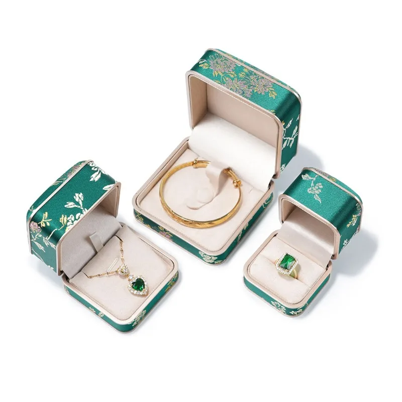 Chinese Traditional Silk Jewelry Box Rounded Golden Border Jade Ring Bracelet Necklace Storage Box Jewelry Gift Packing