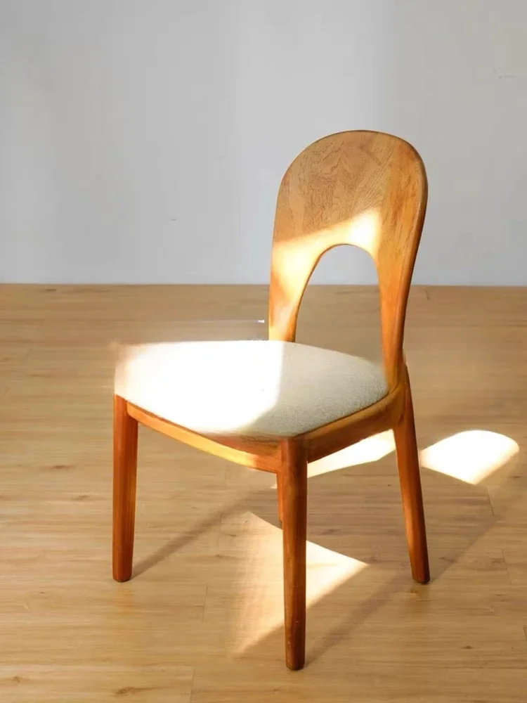 Medieval Danish solid wood dining chair retro designer model surprise quiet wind Xiaohongshu single chair personality