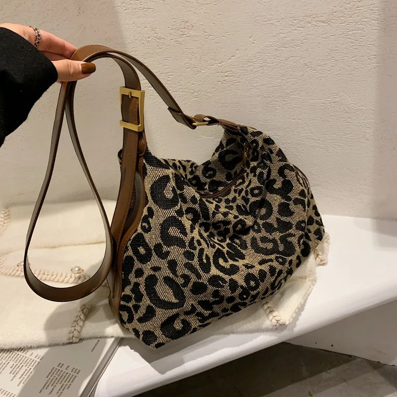 Casual Women Shoulder Bags Leopard Canvas Hobo Bag Female Large Capacity Messenger Bags Soft Crossbody Handbag for Women