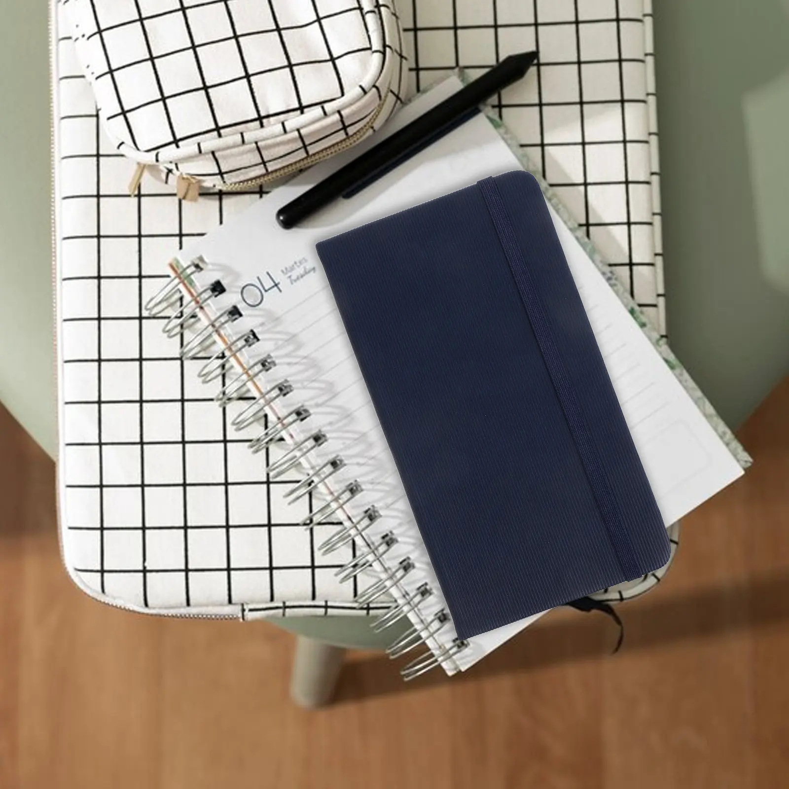 caderno-de-bolso-a6-mini-diario-cor-azul-escuro-com-fecho-elastico-diario-portatil-ideal-para-o-trabalho-viagens-e-uso-diario
