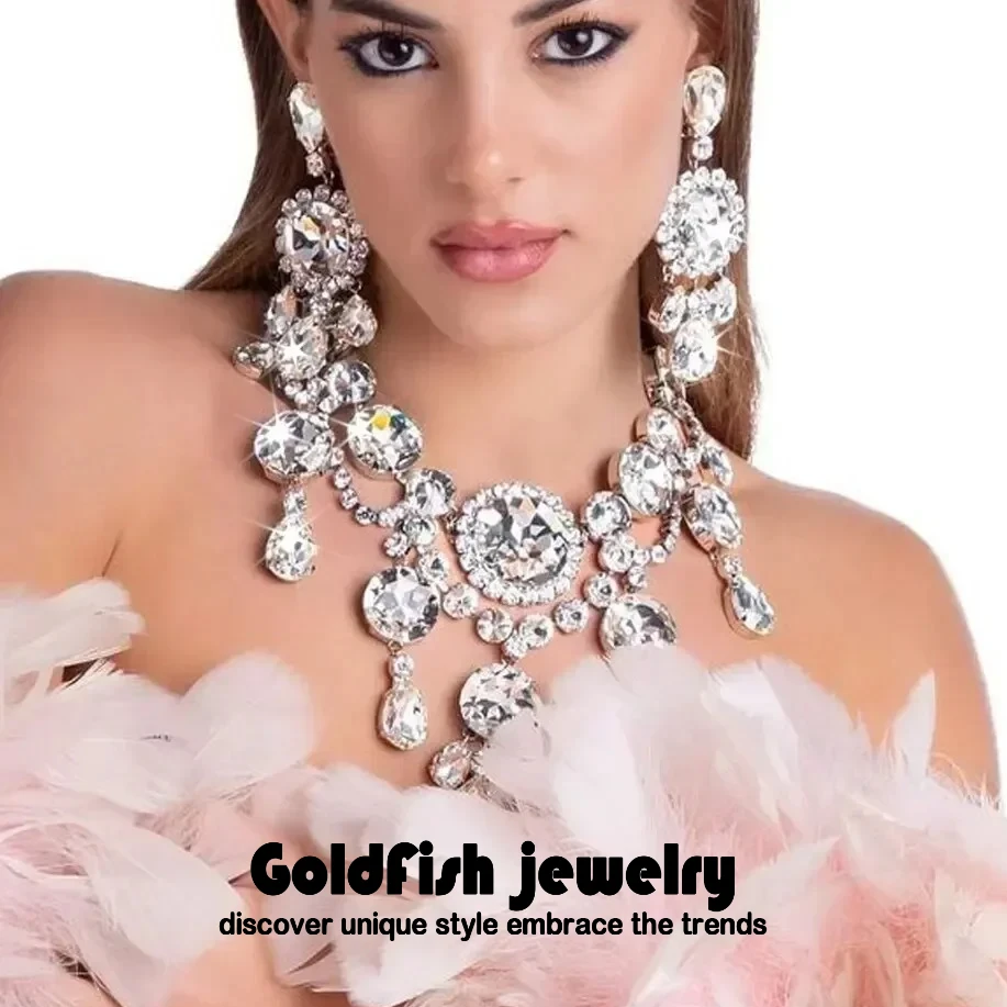 

Luxury Crystal Long Drop Earring Necklace Set Rhinestone Round Circle Bridal Wedding Jewelry Set Drag Queen Clip Ear Accessories