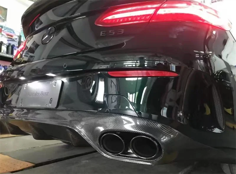 لمرسيدس بنز W238 E53 2016 2017 2018 2019 2020 2021 2022 2023 ReaI ألياف الكربون الوفير الخلفي الشفة منفذ العادم المفسد عدة