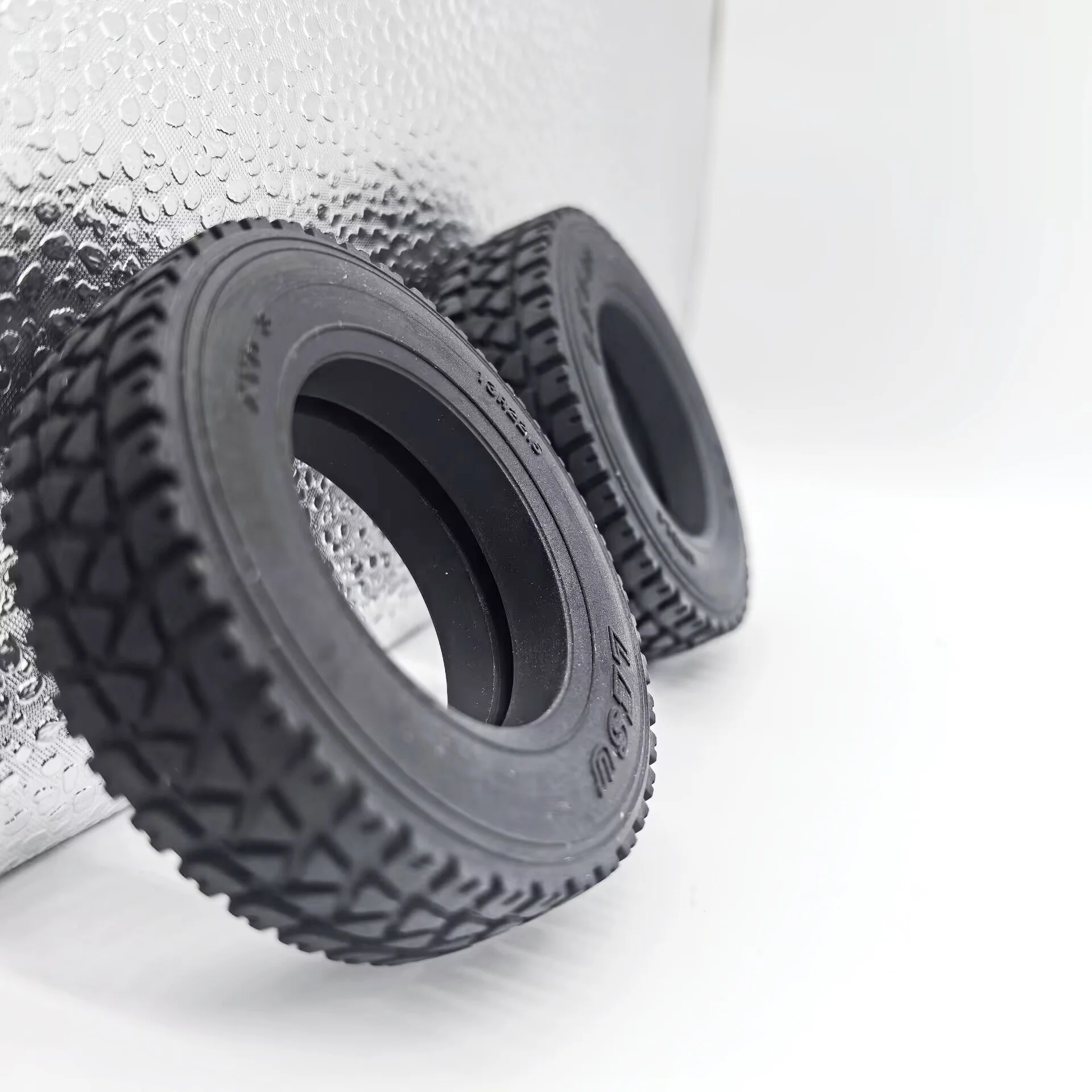

RC 1/14 for Bruder Modified Road Tire for Tamiya Hydraulic Excavator Loader Dump Truck for SCANIA VOLVO MAN Tractor DIY Parts