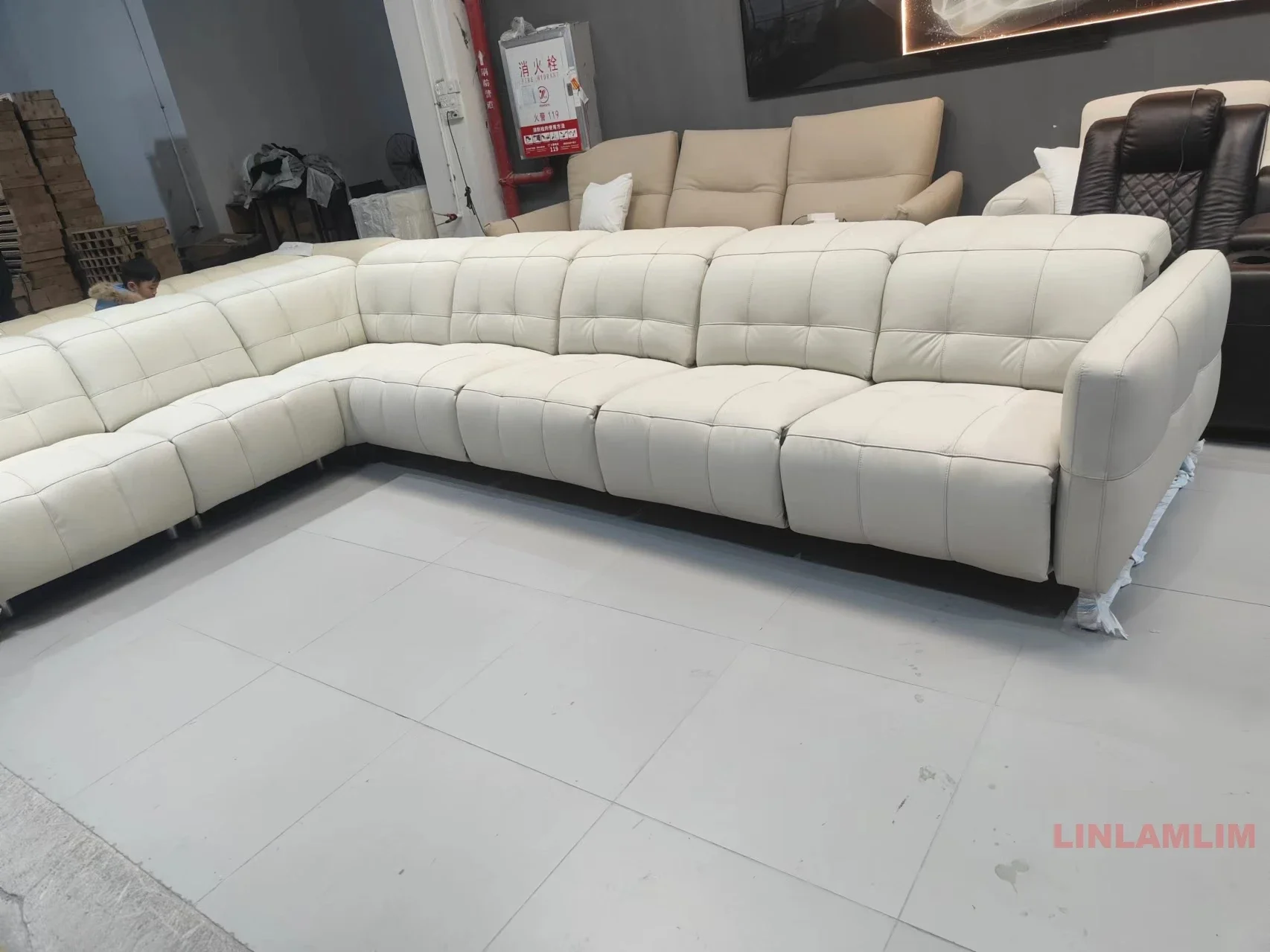 أريكة كرسي كهربائية بمحركات مزدوجة على شكل حرف L من Nordic، أريكة مقسمة من الجلد الطبيعي الفاخر مع مسند رأس قابل للتعديل لغرفة المسرح #5