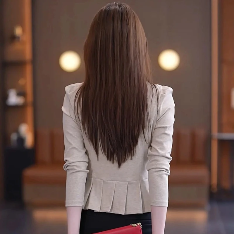 

Элегантные топы нестандартной формы с длинным рукавом и v-образным вырезом, весенне-осенние новые однотонные тонкие универсальные винтажные футболки, офисная модная женская одежда