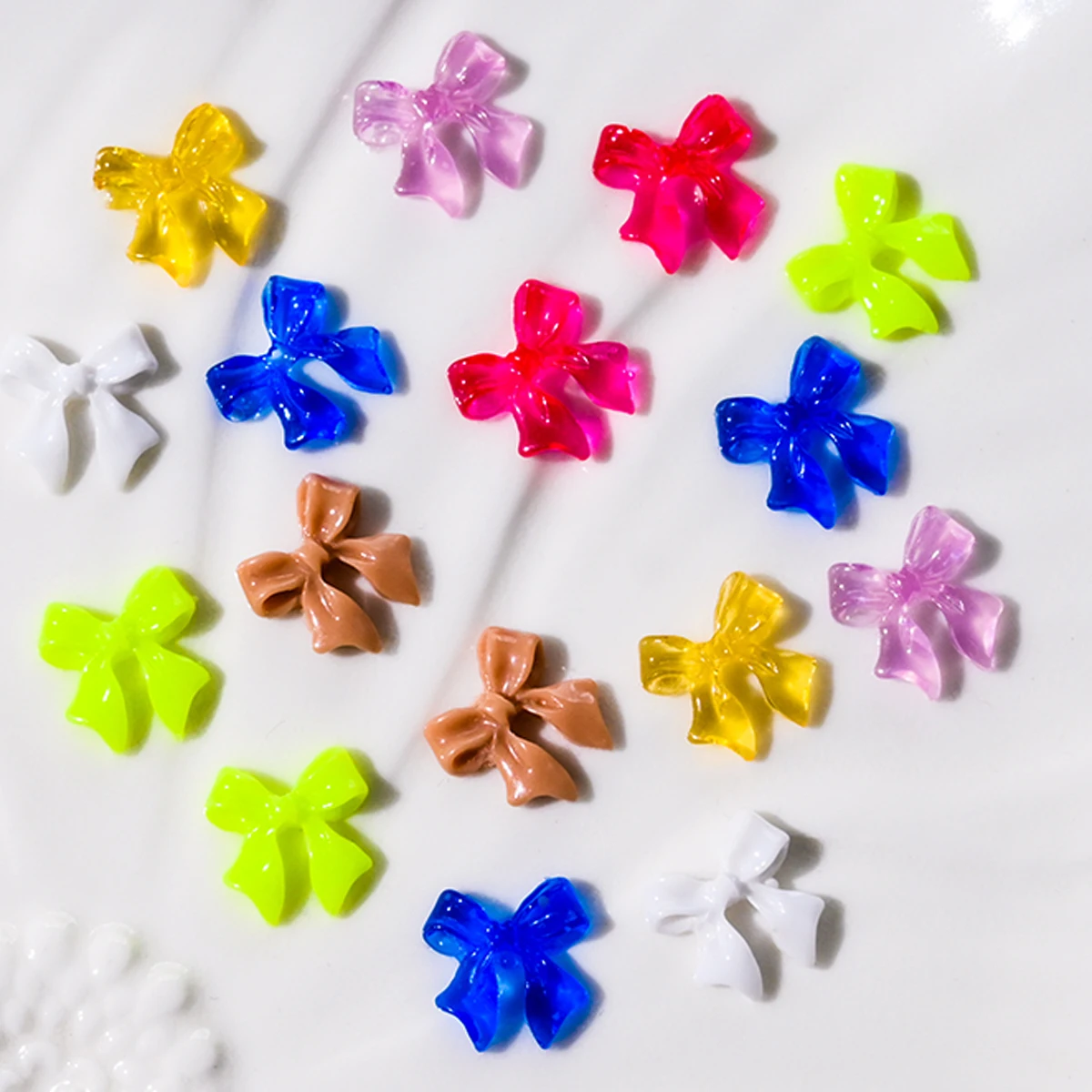 50g 3D zufällige gemischte Harz Schleife/Diamant Nail Art Charms Cartoon Formen Herz/Blume/Band Strass niedlich DIY Maniküre Zubehör – Detail 13