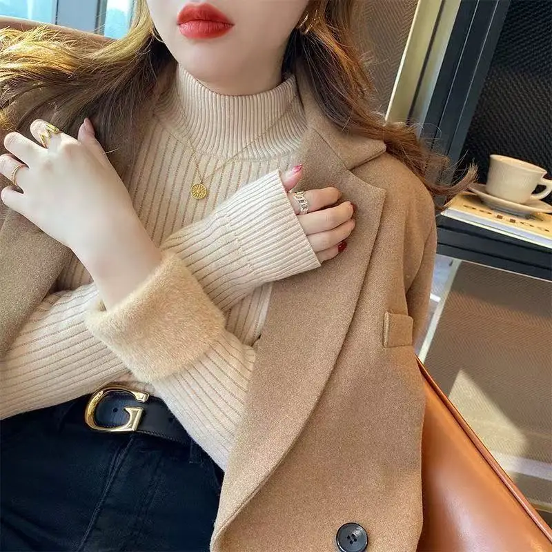 Undercoat sweater for women autumn winter thickened plush 2025 interior half high neck knitted high-end slim fit top Pullovers