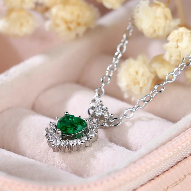 European and American Ocean Heart Emerald Love Necklace, Grand and Noble, Versatile, Light Luxury Jewelry and Accessories