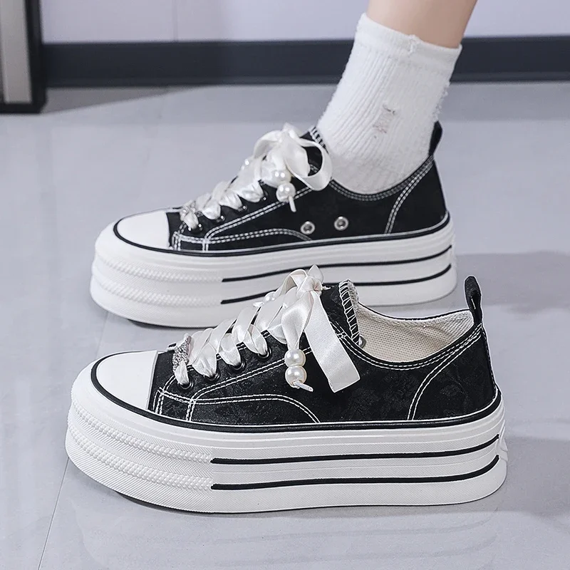 Female Fashion Comfort Slip-on Sneakers Platform Vulcanized Shoes Women Canvas Skate Shoes Casual Flats Sneakers .