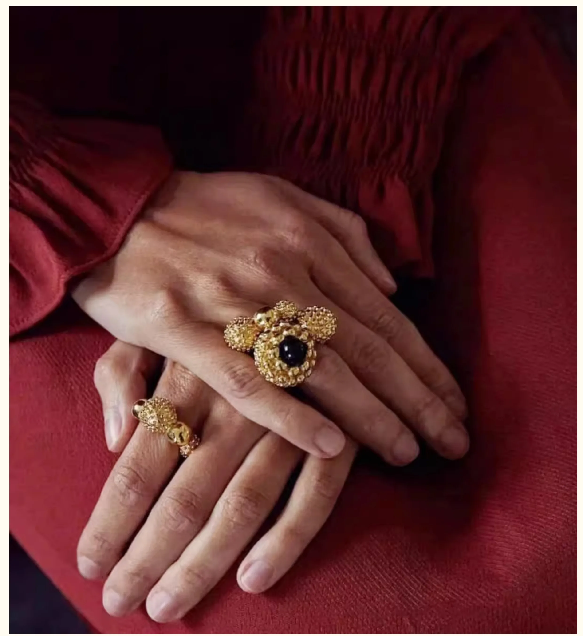 Vintage Collectible & Vintage Dolls - Bague en Agate noire avec pierres