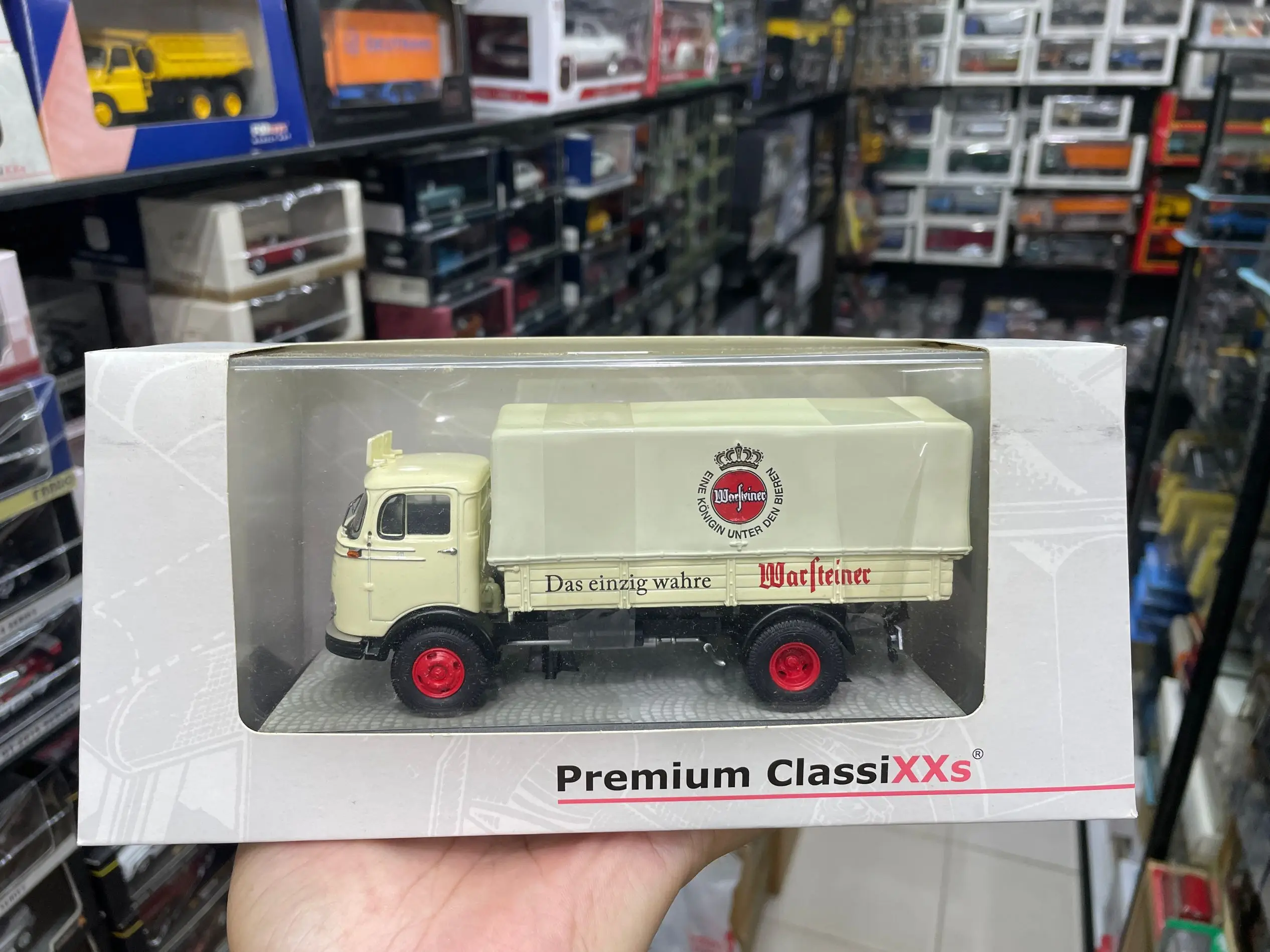 ClassiXXs LP911 Warsteiner Limited Model Truck 1/43 Scale Die-Cast Model New in Original Box