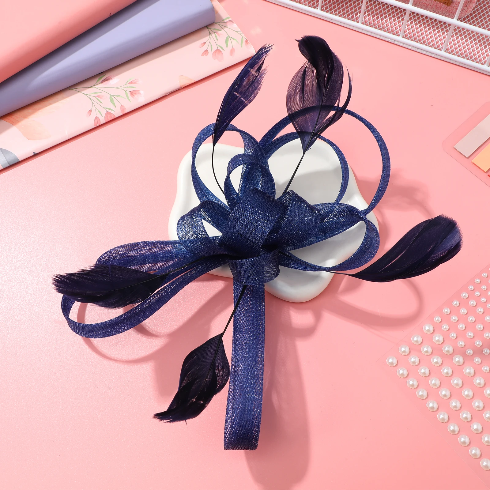 

Elegant Headpiece Rose Red Fascinator Hair Clip for Bridal Wedding Party Women's Formal Hair Accessory Decorative Pin