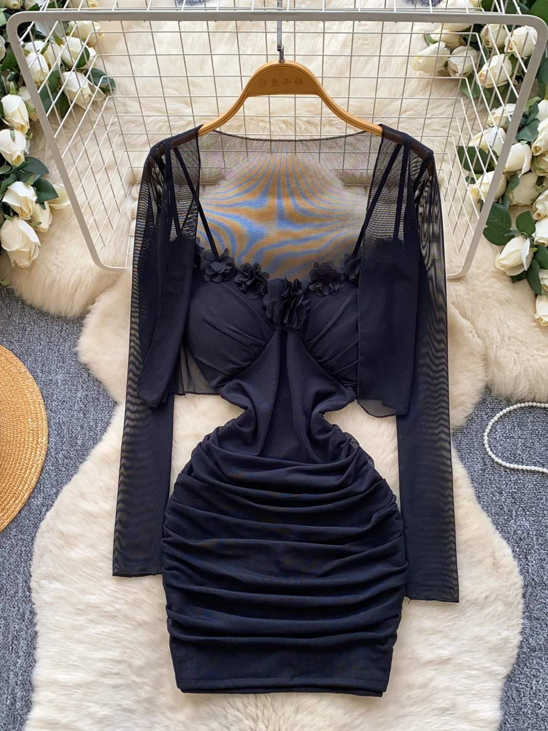 ชุดเซ็ตสองชิ้นสำหรับผู้หญิงสไตล์เกาหลี ปี 2026 เสื้อทรงเอไลน์เอวสูง แต่งลายดอกไม้ พร้อมเสื้อคลุมยาว