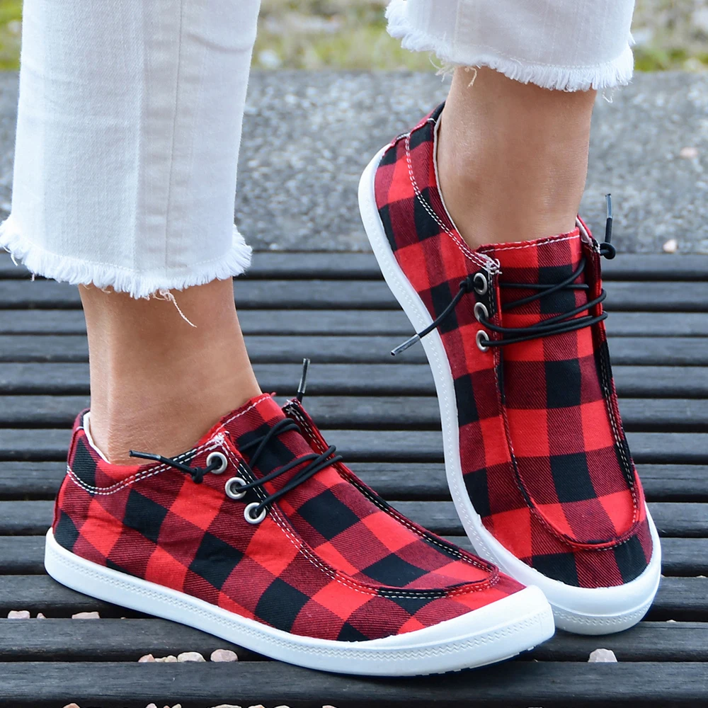 

A Pair of Women's Casual Outdoor Sports Shoes, Hiking Shoes, Running Shoes, New Spring 2026 Red Checkered Fashion Gift Women's Shoes