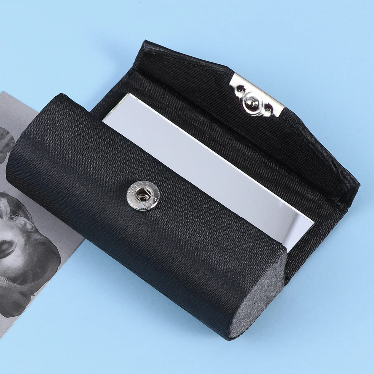 

Lipstick Case Shockproof Drop Proof Smooth Black s Compact Travel Makeup ganizer Bag Holder With Packaging