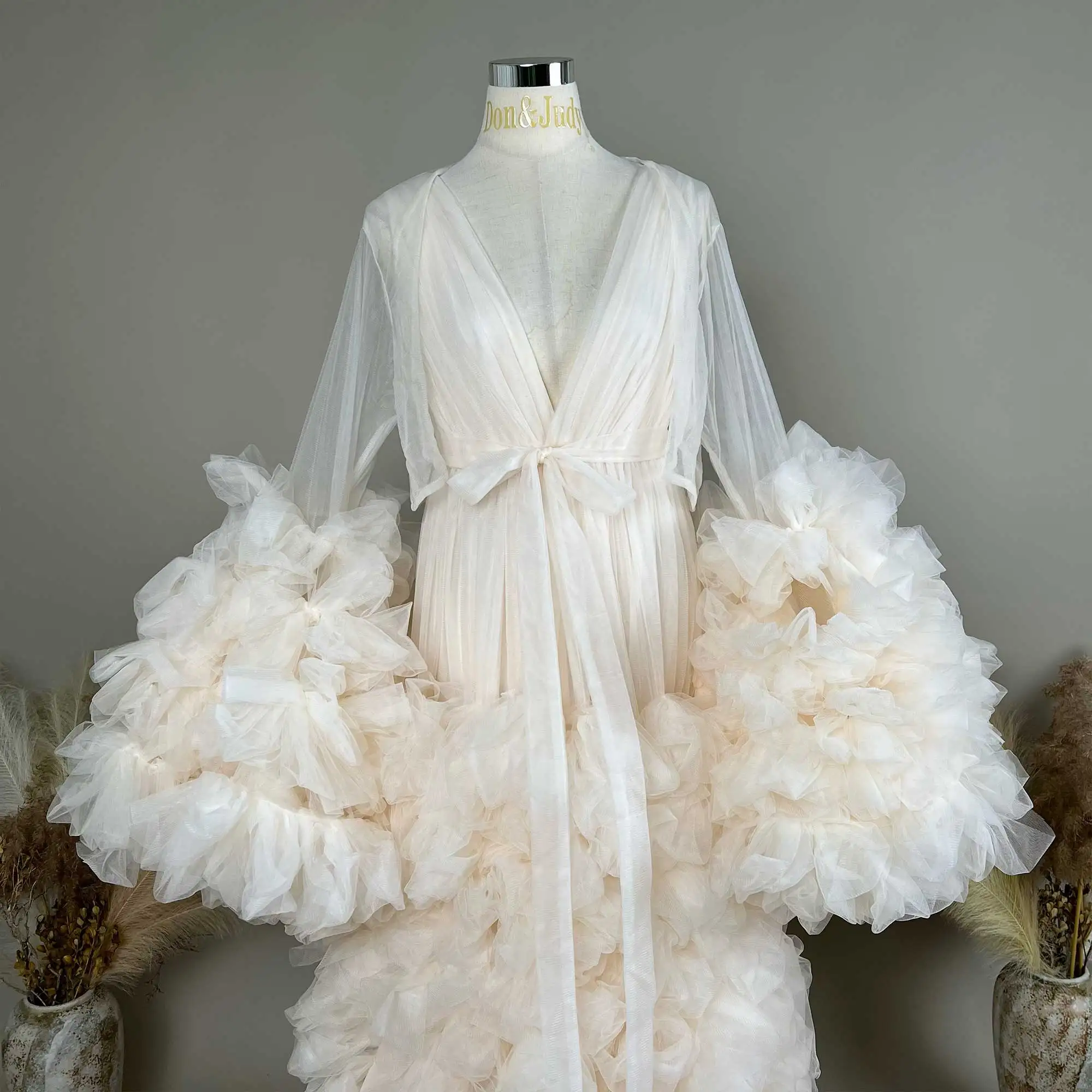 Don&Judy Cloud Princess Maternity Gown Sheer Mesh Overlay with Romantic Ruffled Details for Maternity Photoshoot
