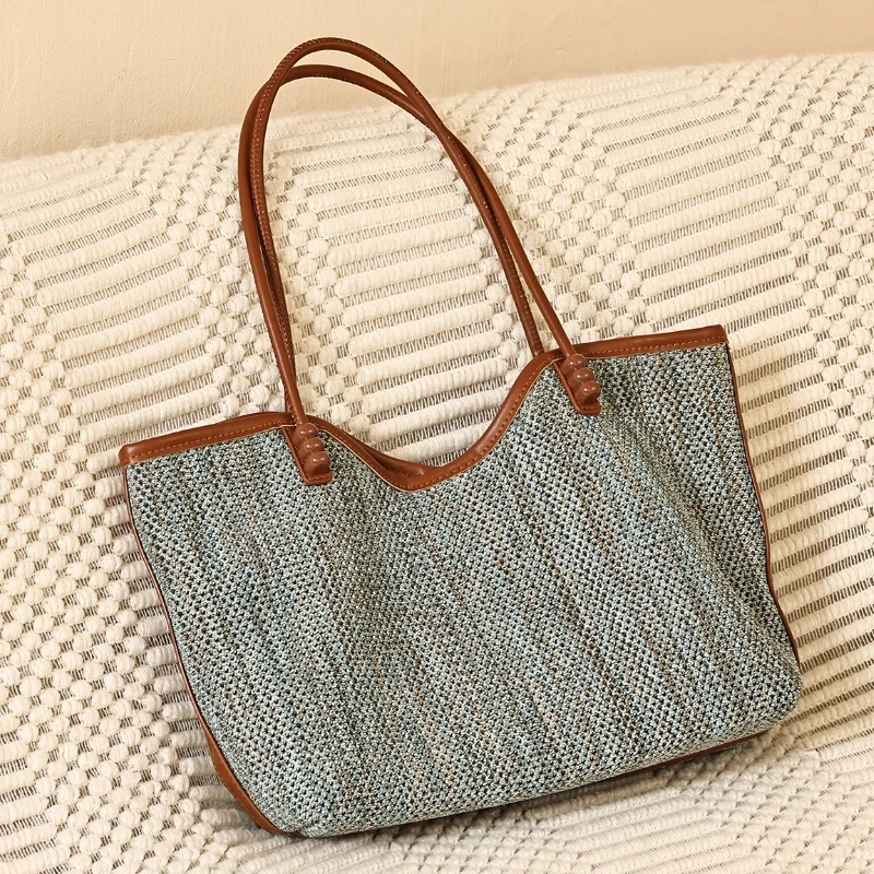

Fashionable Large Capacity Woven Tote Bag with Leather Trim Casual Women's Summer Season Travel Outdoor Activities Shoulder Bag
