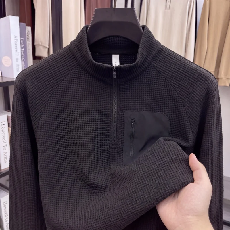 Herren Langarm-T-Shirt mit halbem Reißverschluss, atmungsaktiv, schnelltrocknend, knitterfrei, strapazierfähig, mit dekorativer Tasche, Herbstmode, neue Herrenbekleidung – Detail 14