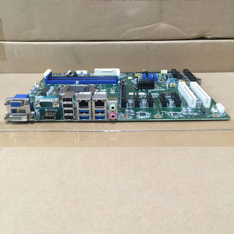 اللوحة الأم الصناعية الساخنة ATX Q370 شرائح تدعم وحدة المعالجة المركزية من الجيل الثامن لـ Advantech AIMB-786 AIMB-786G2-00A1