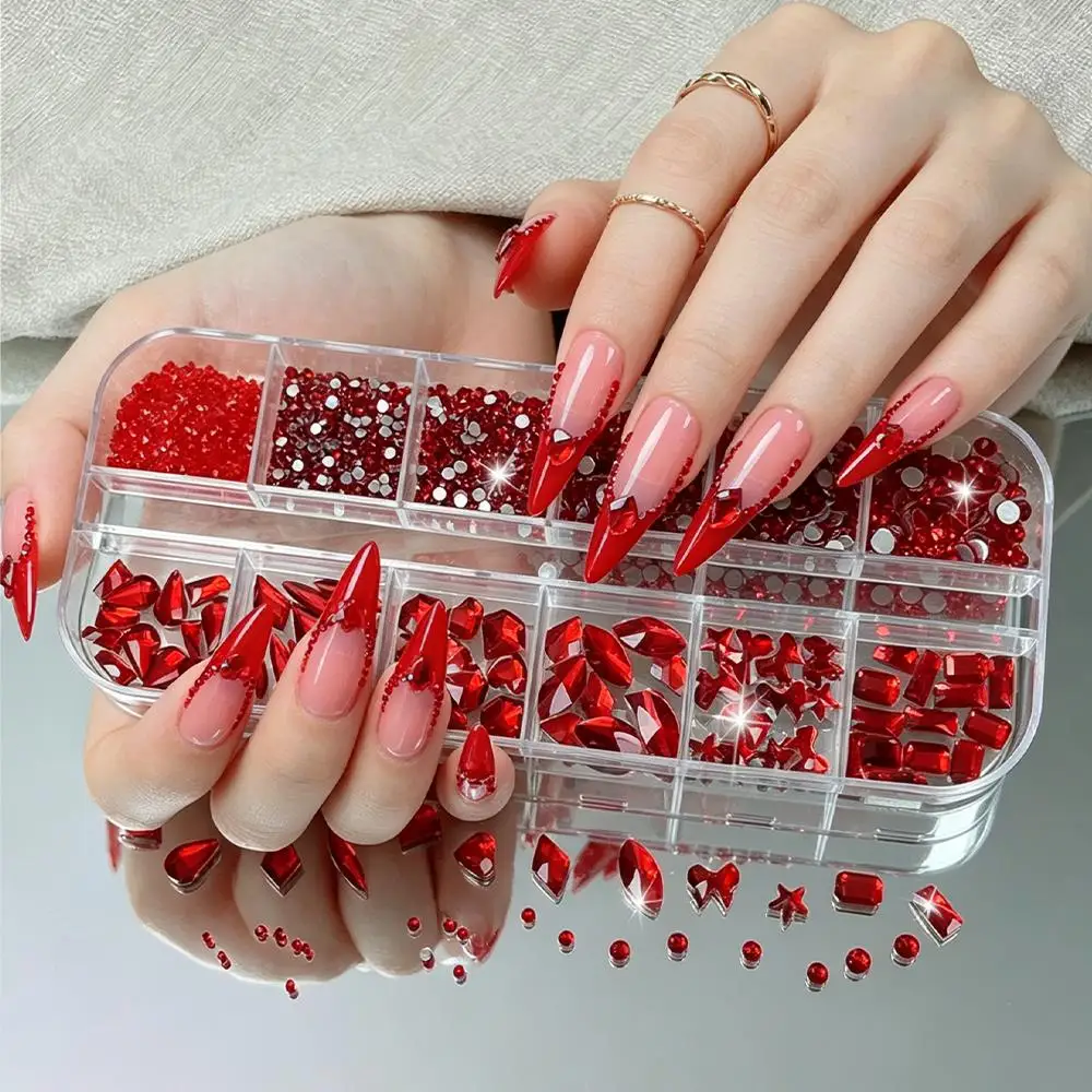 12 Gitter 3D Gemischte Rote Nagelkunst-Strasssteine Herz Stern Schmetterling Runde Diamanten Nageldekoration Flache Edelsteine Nagelzubehör