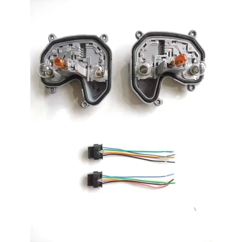 

68270837AA 68270892AA Left&Right License Lamp Housing Plastic License Lamp Housing with cable For 2015-2021 Jeep Renegade